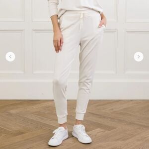 Cozy Earth Ivory Relaxed Joggers with Elastic Waistband. New. XXL.‎